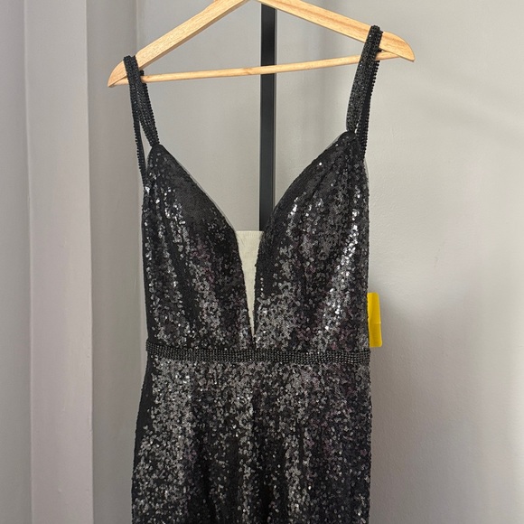 Glow Dress Black Sequin Rhinestone Open Back Prom Formal Homecoming NWT - Picture 4 of 15
